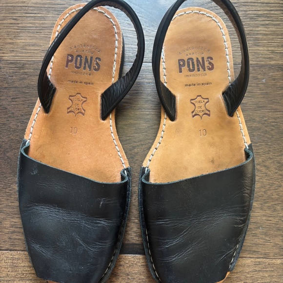 Pons Quintana Black Leather Sandals - Picture 2 of 4